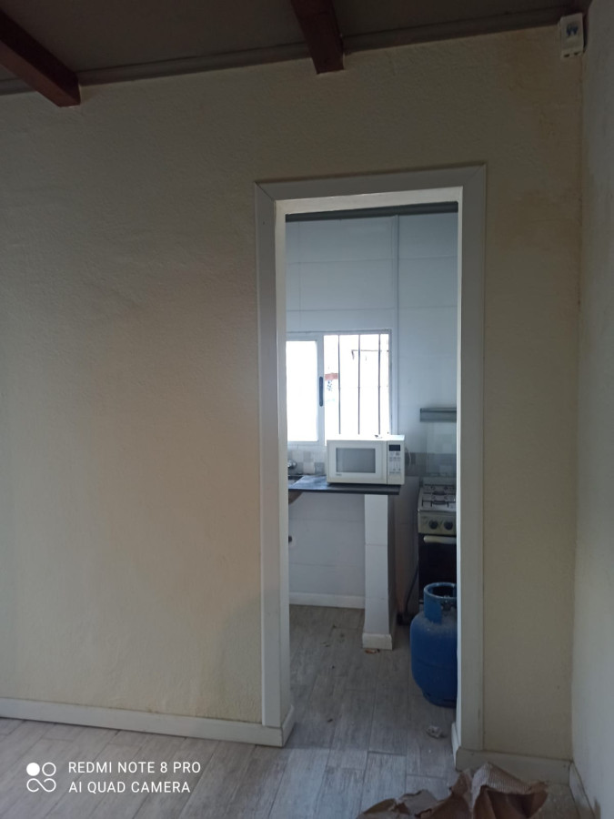 Casa ID.4235 - Venta con Renta Casa 5 Dormitorios La Comercial Inversion