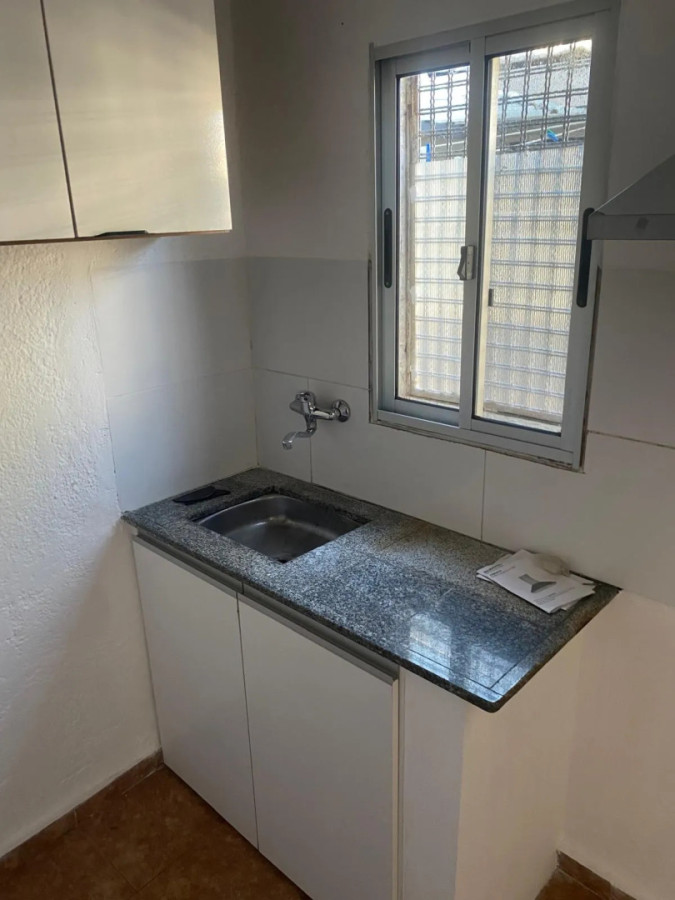 Casa ID.5641 - Alquiler Casa 1 Dormitorio Paso Molino con cochera y patio