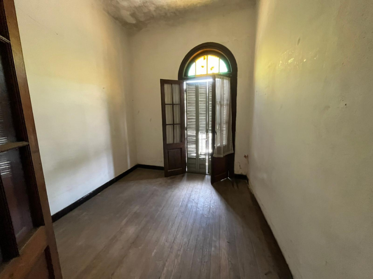 Casa ID.5888 - Venta Casa a Reciclar 2 Dormitorios Aguada terraza y parrillero