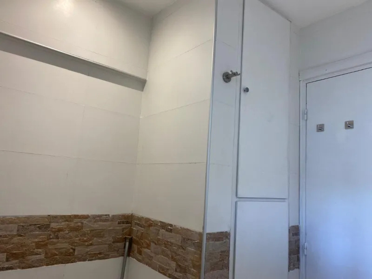 Casa ID.5934 - Alquiler Casa 2 Dormitorios Malvin con patio y cochera