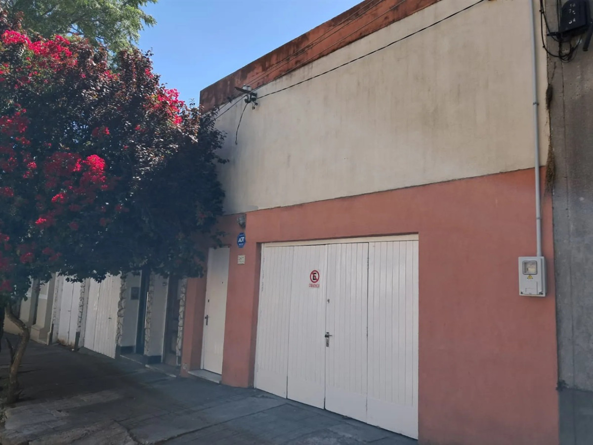 Casa ID.5857 - Alquiler Casa 2 Dormitorios Goes con patio y cochera