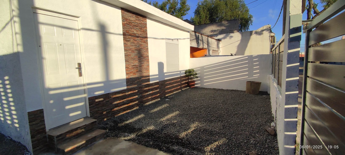 Casa ID.5103 - Venta Casa 2 Dormitorios Prado con patio y garaje
