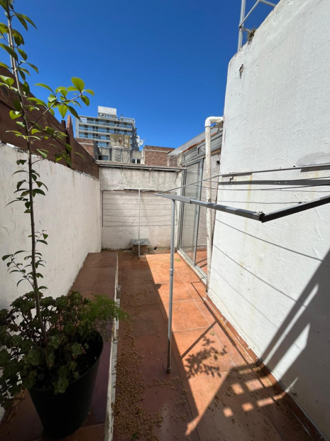 Casa ID.5446 - Venta Casa 3 o 4 Dormitorios Parque Rodo Inversion con Terraza
