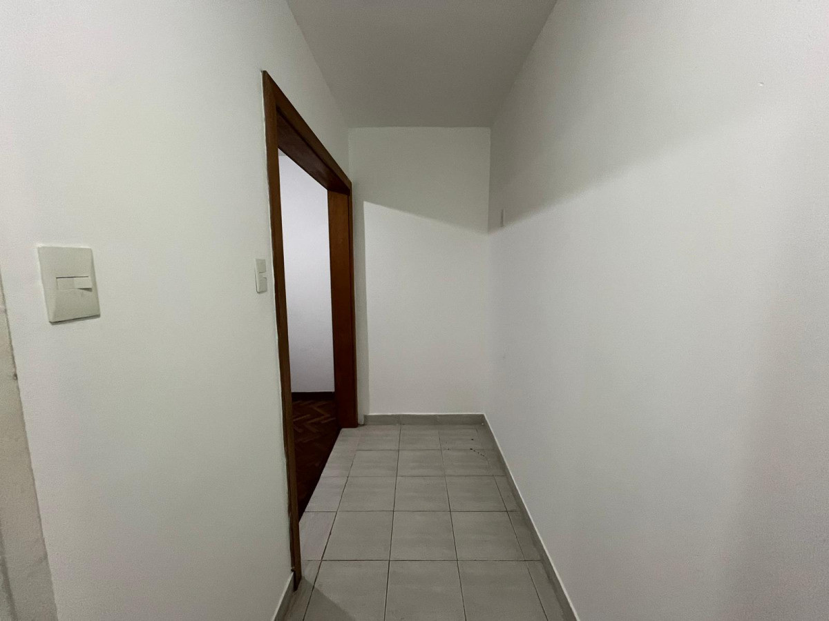 Casa ID.5345 - Venta Casa de Altos 2 Dormitorios Buceo con Balcon y Azotea