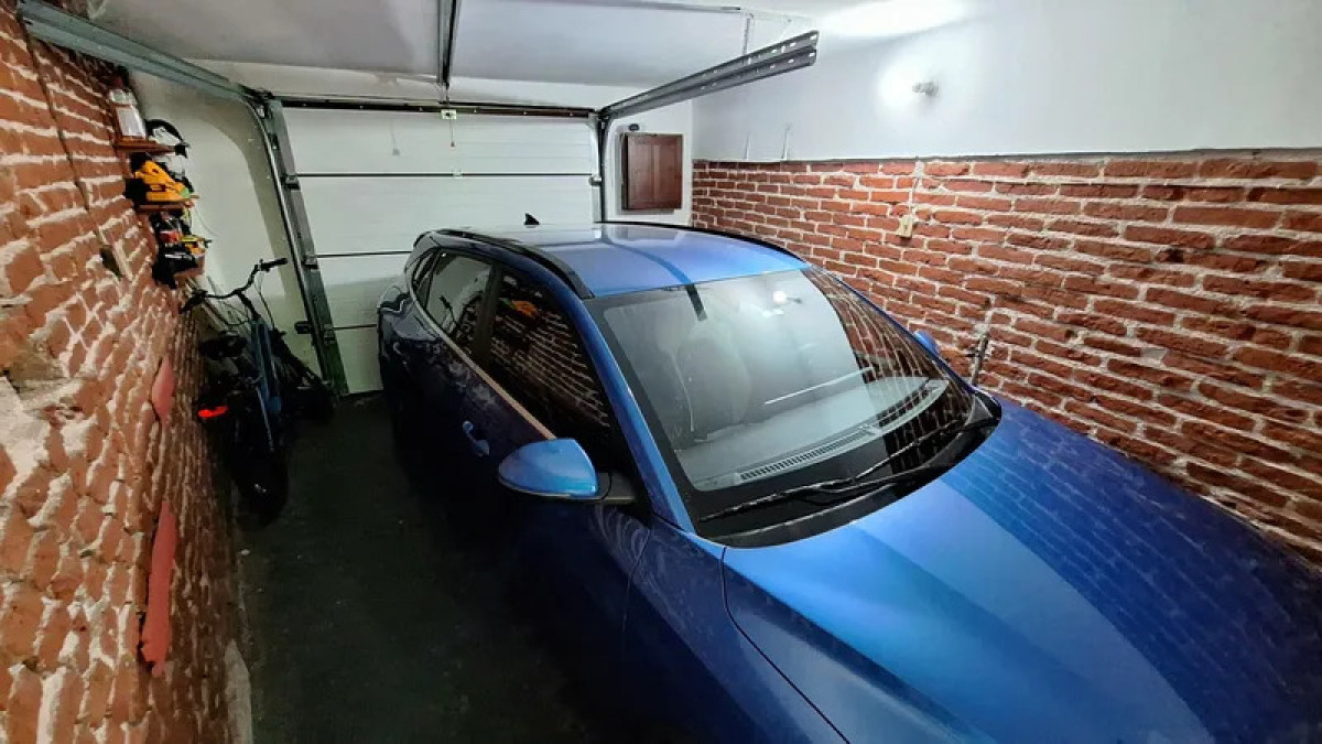 Casa ID.5676 - Venta Casa 3 Dormitorios La Comercial con patio y cochera