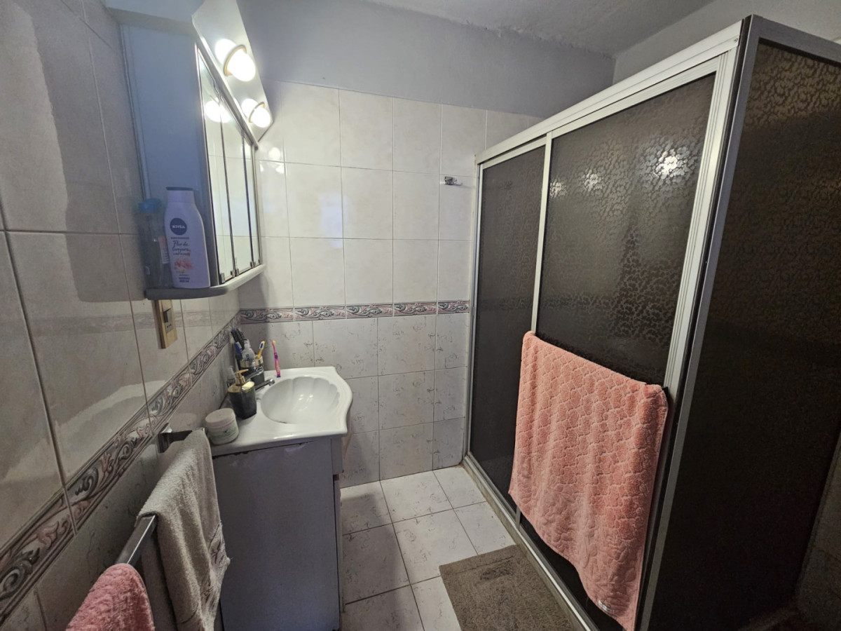 Casa ID.6268 - Venta Casa y Apartamento 4 Dormitorios Brazo Oriental Cochera