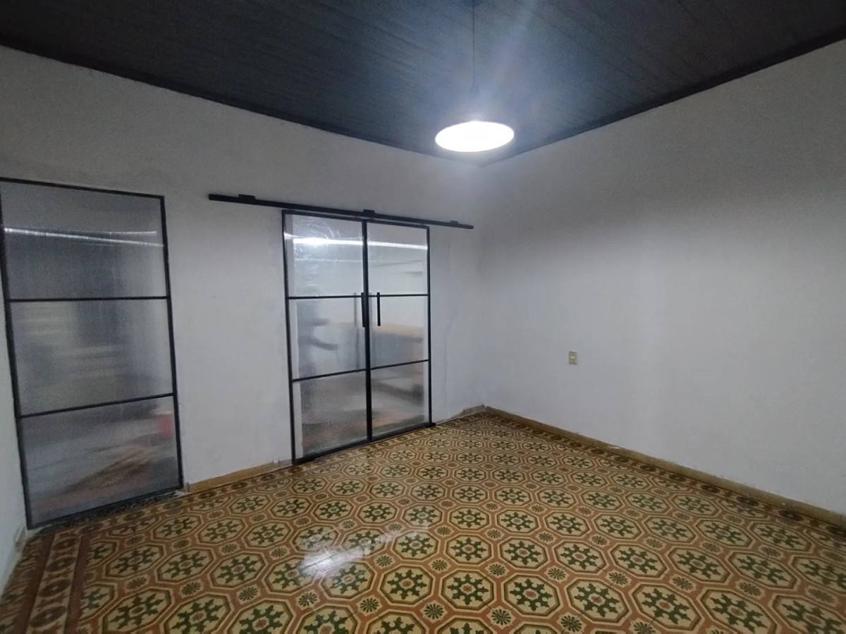 Casa ID.6217 - Alquiler Casa 2 Dormitorios Cerro con Cochera y Patio