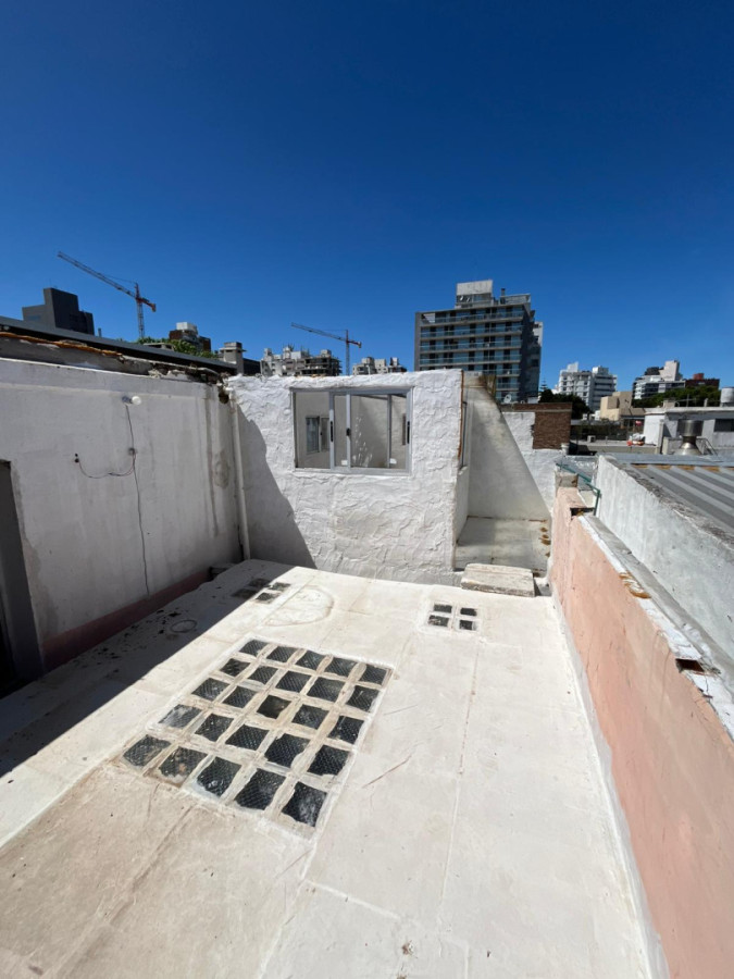 Casa ID.5446 - Venta Casa 3 o 4 Dormitorios Parque Rodo Inversion con Terraza