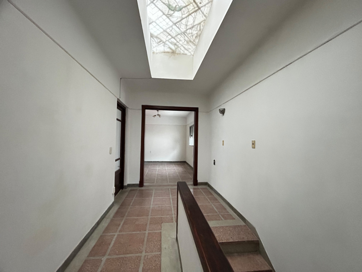 Casa ID.4774 - Venta Casa 4 Dormitorios Unión con balcón 