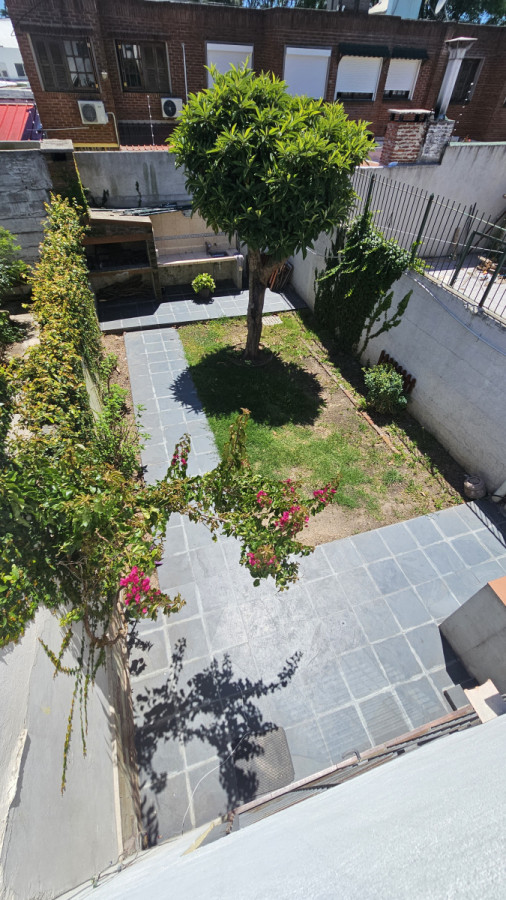 Casa ID.3323 - Venta Casa Sayago sobre Millán 2 Dormitorios Patio y Cochera 
