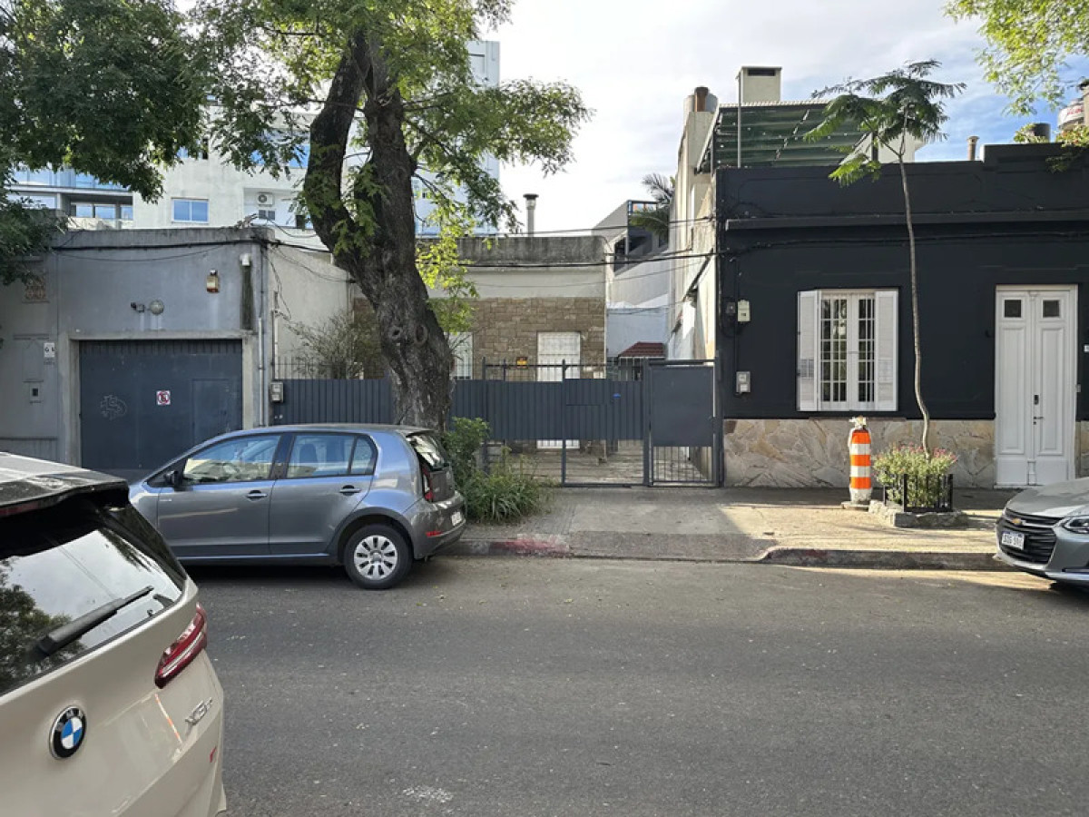 Casa ID.5244 - Alquiler Casa 3 Dormitorios Punta Carretas con Cochera