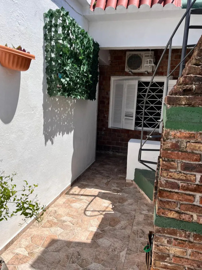 Casa ID.5881 - Alquiler Apartamento 1 Dormitorio Buceo con patio y garaje