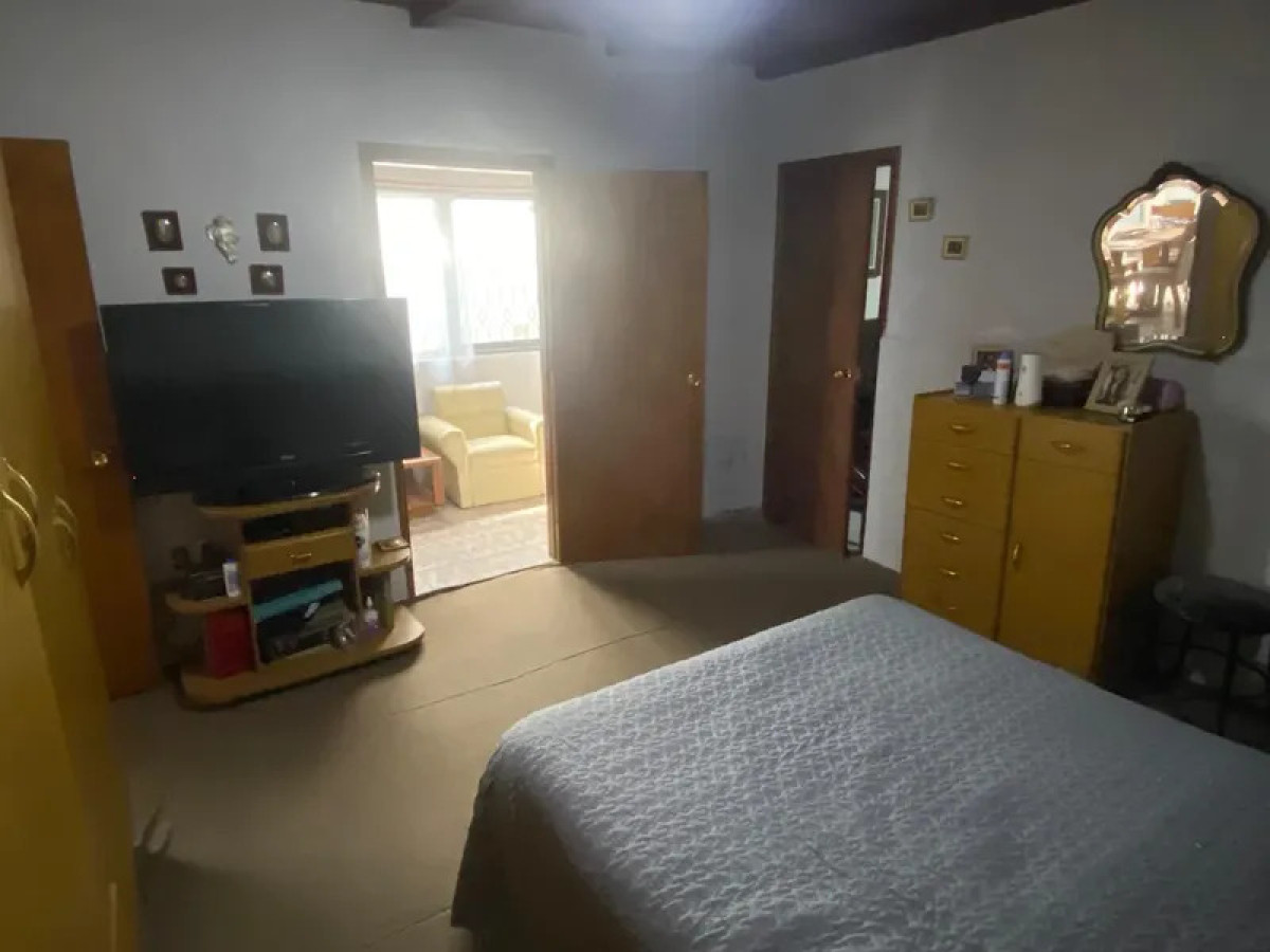 Casa ID.6268 - Venta Casa 3 Dormitorios Brazo Oriental con patio y cochera