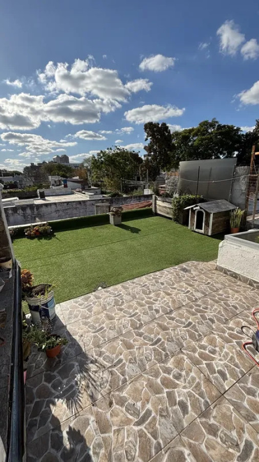 Casa ID.6450 - Alquiler Casa 2 Dormitorios La Blanqueada con azotea y cochera