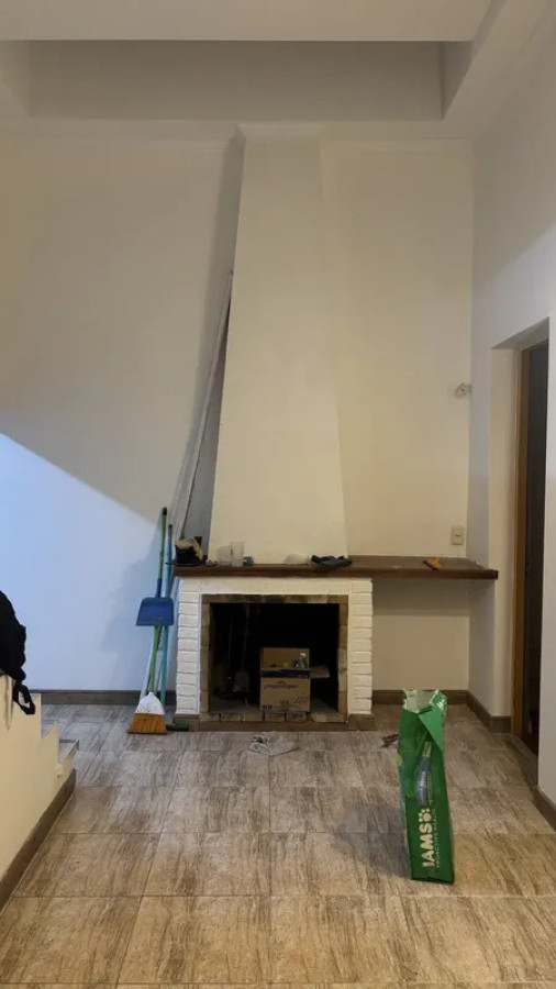 Casa ID.6450 - Alquiler Casa 2 Dormitorios La Blanqueada con azotea y cochera