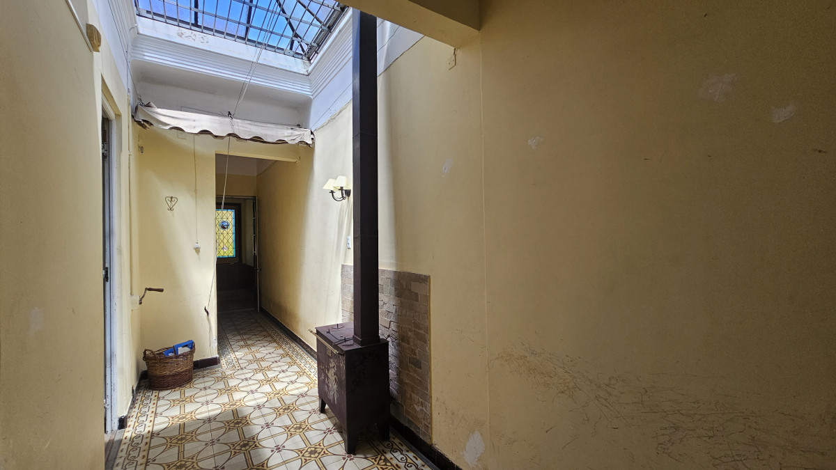 Casa ID.3323 - Venta Casa Sayago sobre Millán 2 Dormitorios Patio y Cochera 