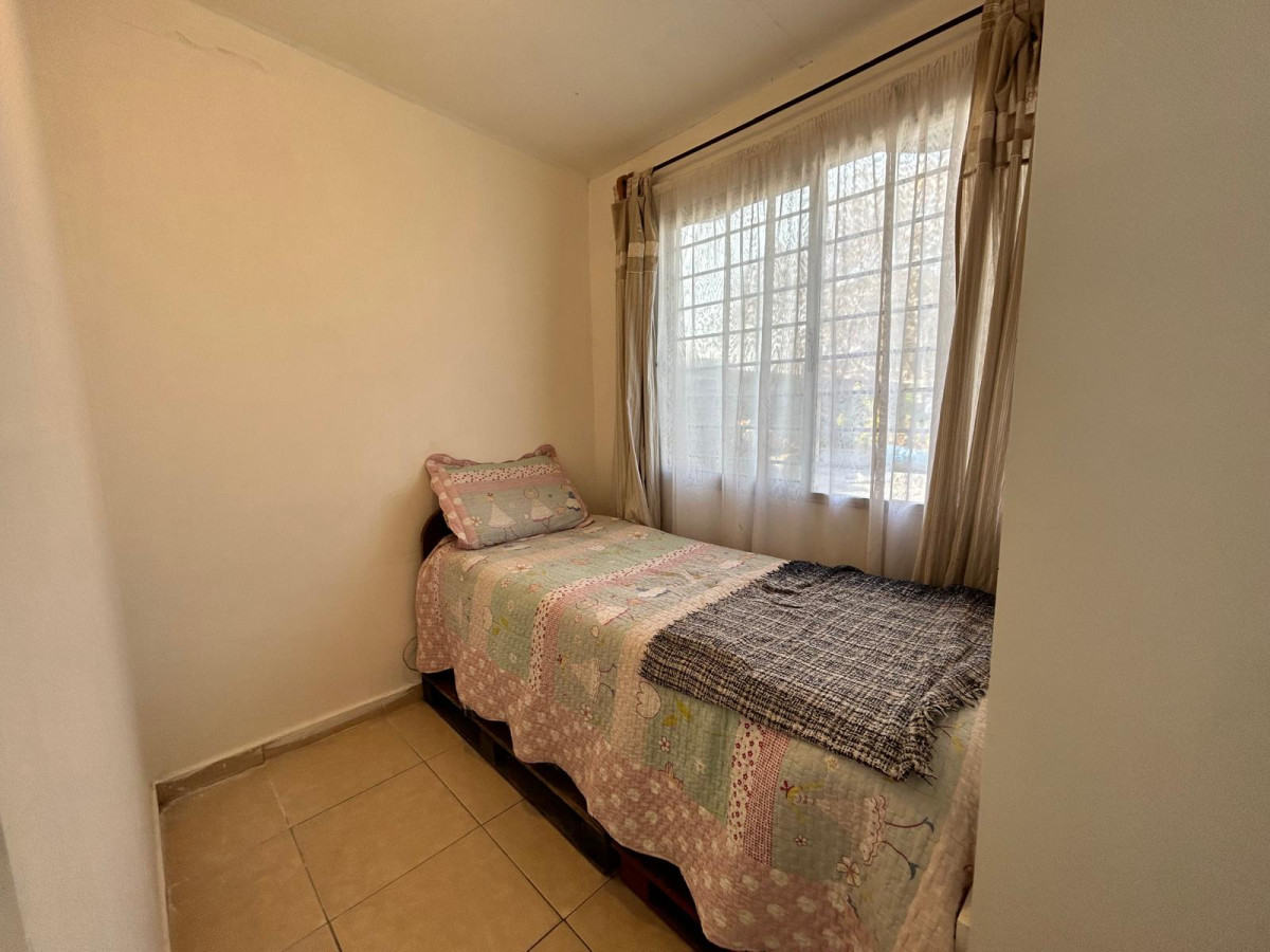Casa ID.3528 - Venta Casa con Renta Inversión 6 Dormitorios Goes con Patio