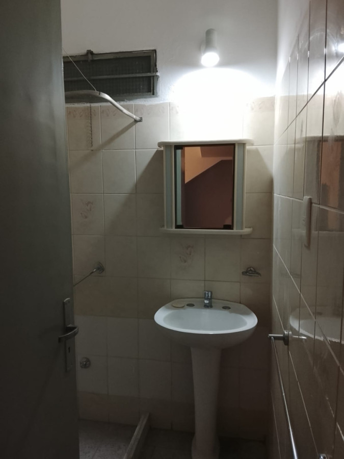 Casa ID.6452 - Alquiler o Venta Casa 4 Dormitorios Buceo Parrillero y Cochera