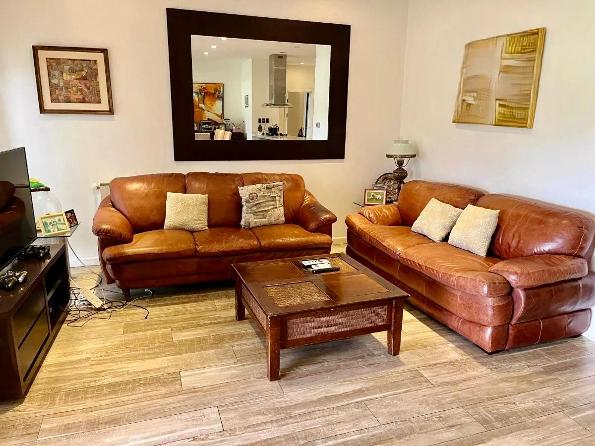 Casa ID.3972 - Venta Casa 4 Dormitorios Barrio Privado La Tahona con Piscina