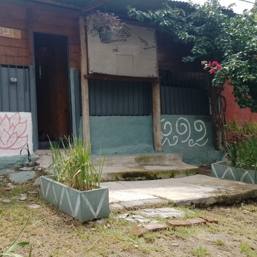 Casa ID.6479 - Venta Casa 2 Dormitorios La Teja con Patio Chico Oportunidad