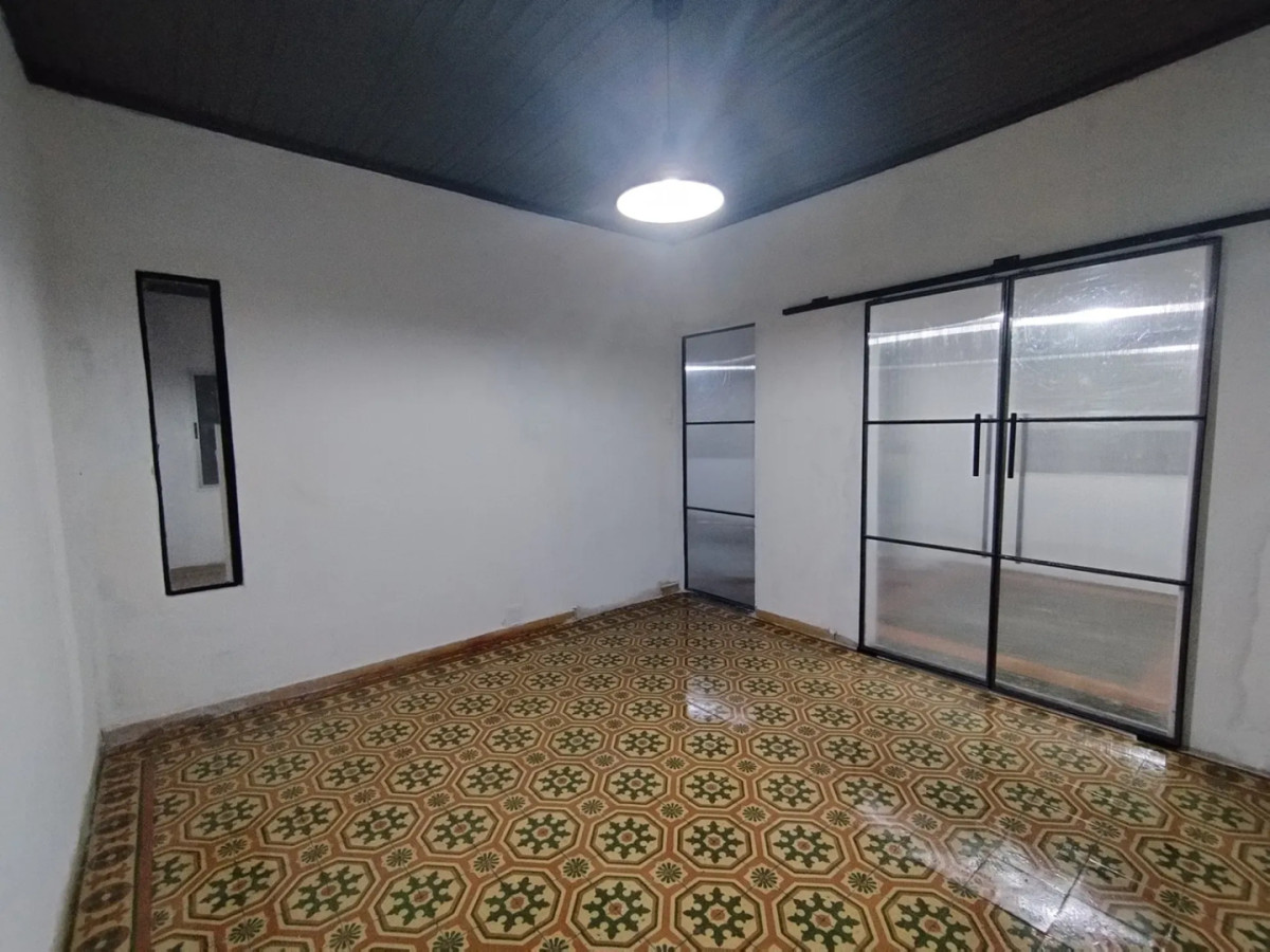 Casa ID.6217 - Alquiler Casa 2 Dormitorios Cerro con Cochera y Patio