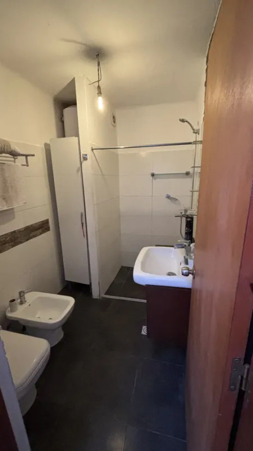 Casa ID.6450 - Alquiler Casa 2 Dormitorios La Blanqueada con azotea y cochera