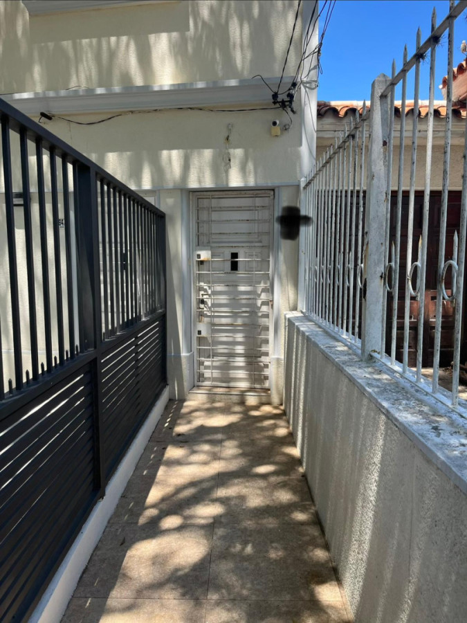 Casa ID.6063 - Alquiler Casa PH 4 Dormitorio Buceo con parrillero