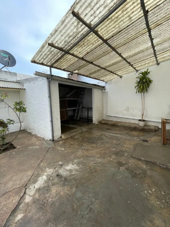 Casa ID.6655 - Alquiler Apartamento 2 Dormitorios Buceo con patio y cochera