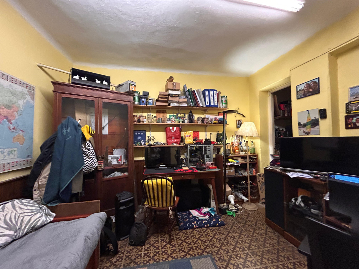 Casa ID.5004 - Venta Casa 5 Dormitorios La Blanqueada con Garaje y Patio