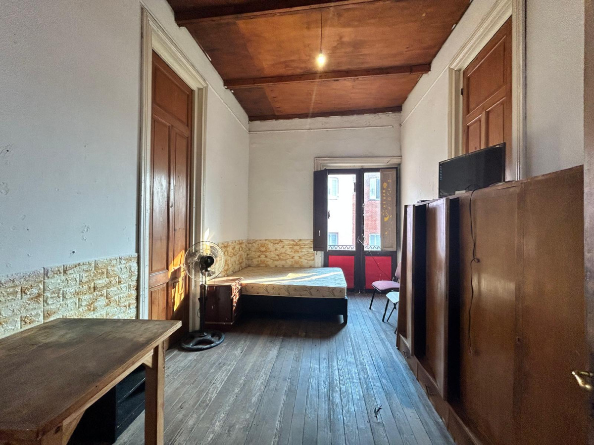 Casa ID.3549 - Venta Casa 4 Dormitorios Centro con Balcón 