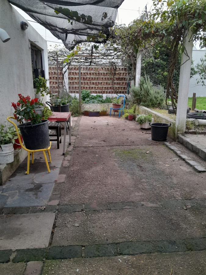 Casa ID.4717 - Venta Casa 3 Dormitorios Colón con patio y garaje