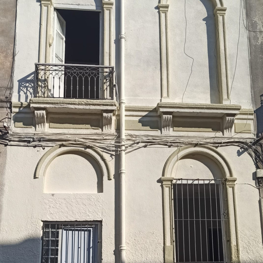 Casa ID.4235 - Venta Casa 5 Dormitorios La Comercial Inversion