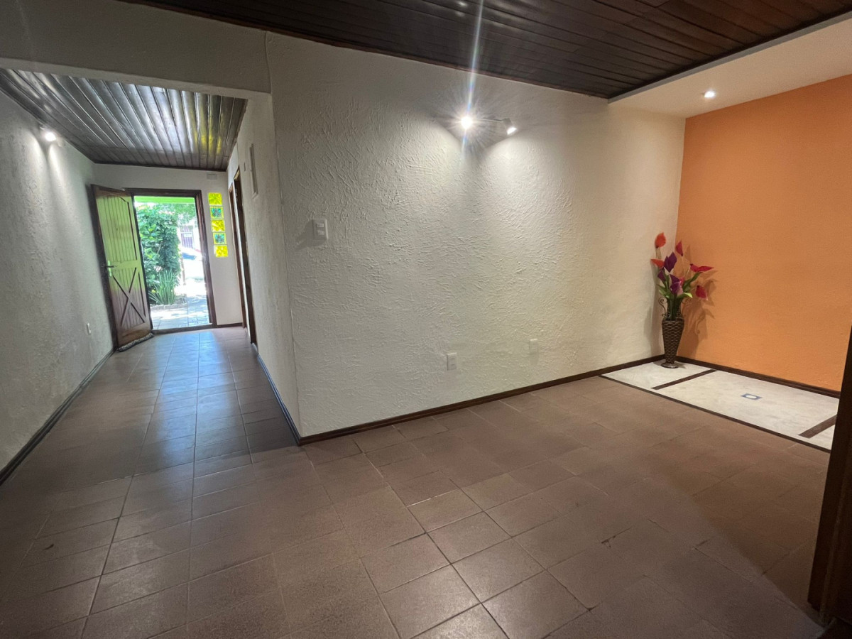 Casa ID.6096 - Alquiler Casa 2 Dormitorios Buceo con patio 