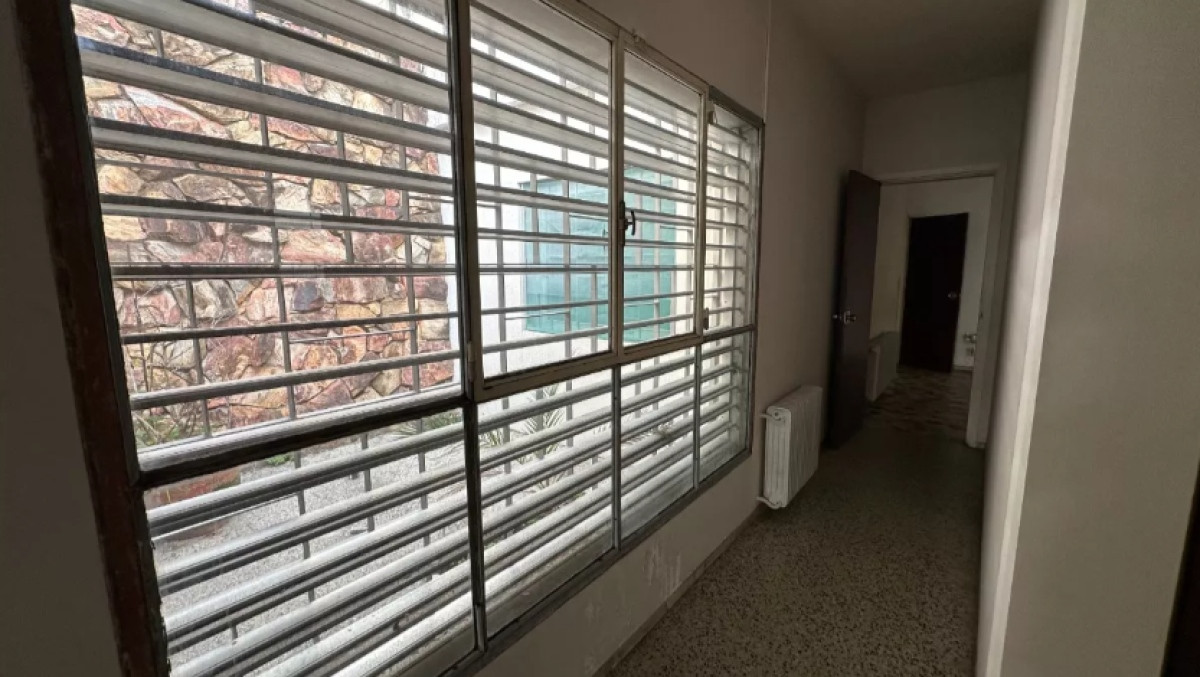 Casa ID.3577 - Venta Casa 4 Dormitorios Buceo Patio Piscina Cochera 