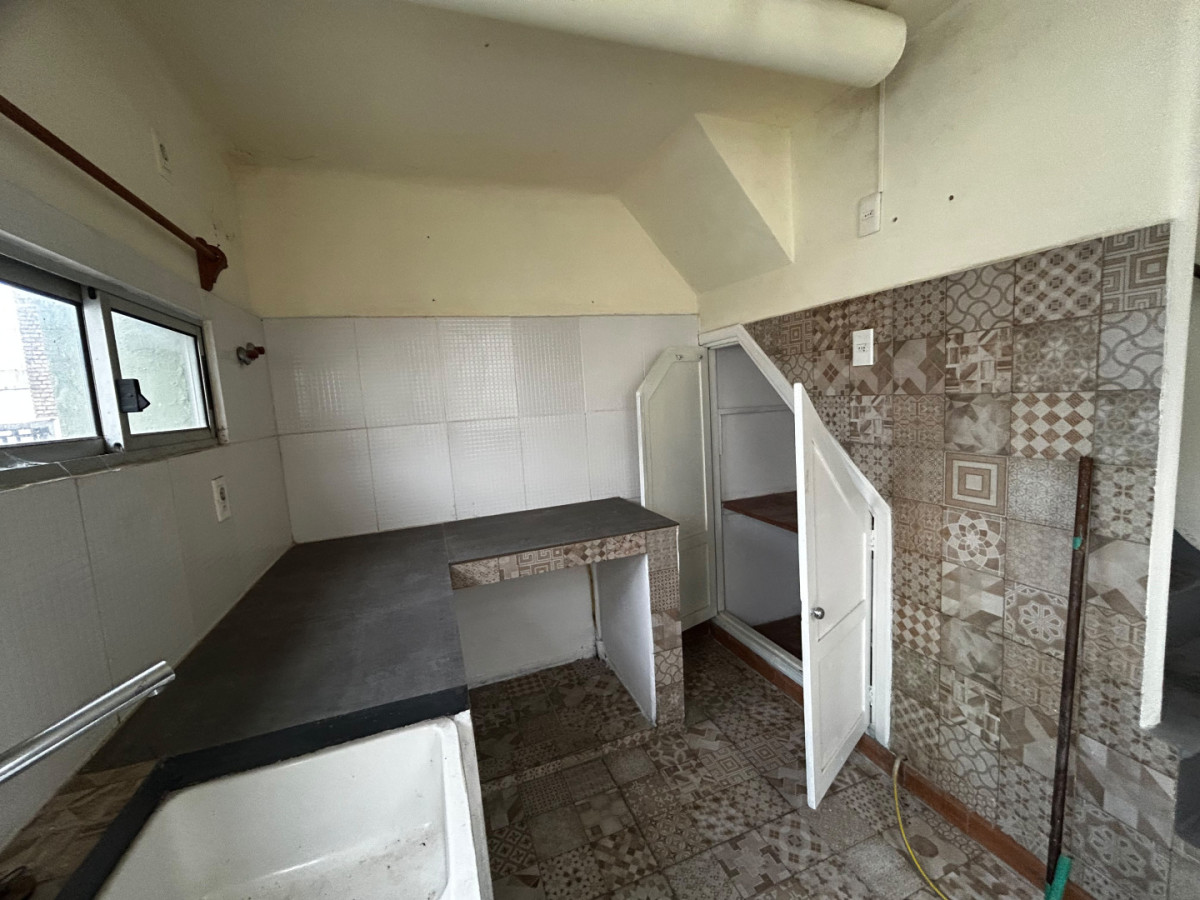 Casa ID.4774 - Venta Casa 4 Dormitorios Unión con balcón 