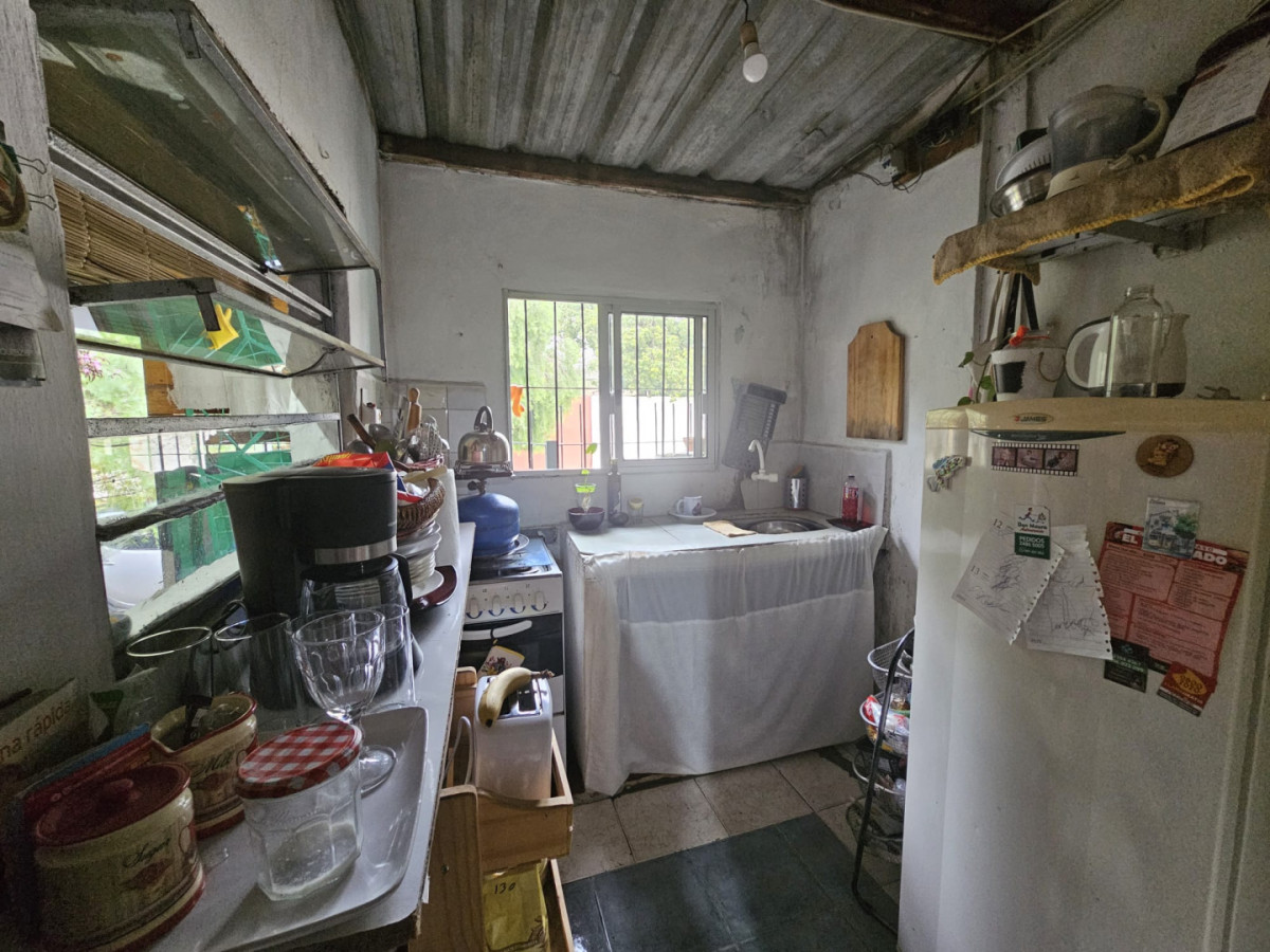 Casa ID.6479 - Venta Casa 2 Dormitorios La Teja con Patio Chico Oportunidad