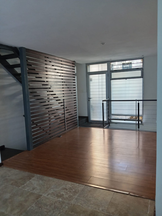 Casa ID.5795 - Alquiler Apartamento tipo Casa 3 Dormitorios y Patio Palermo