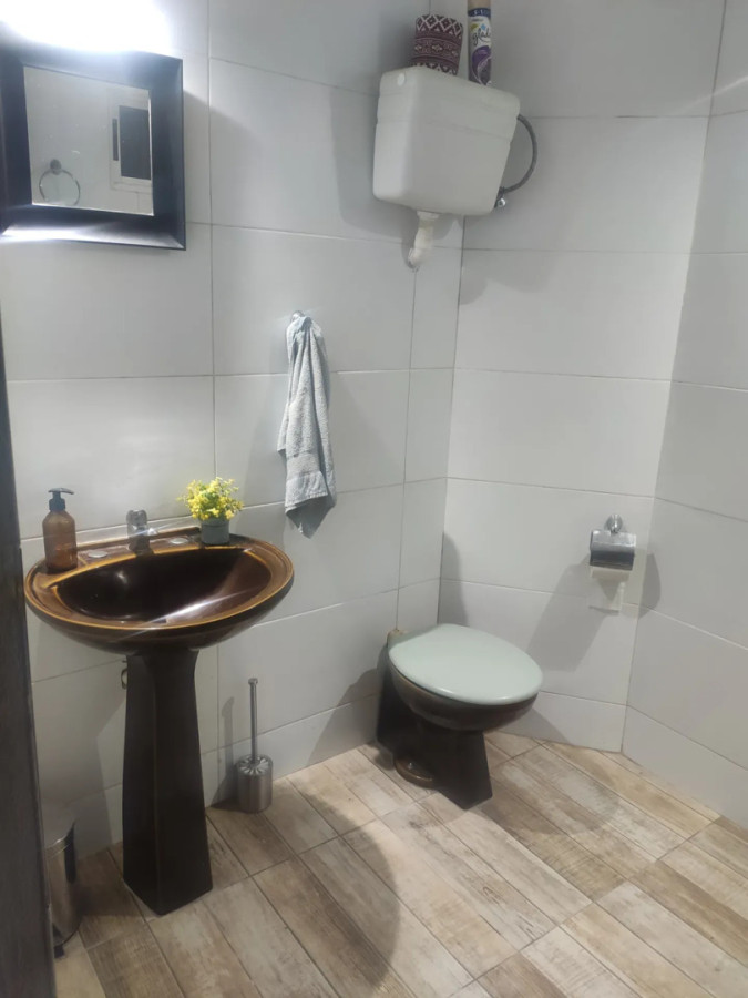 Casa ID.6147 - Venta Casa 8 Dormitorios 2 Cocinas Inversion Bella Vista