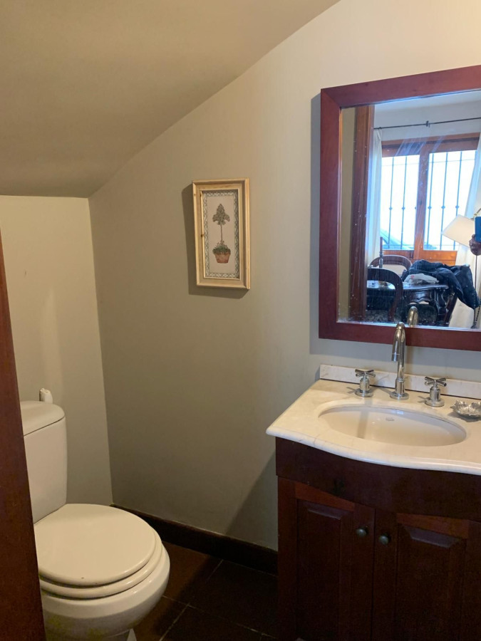 Casa ID.3180 - Venta Casa 3 Dormitorios Carrasco Norte Jardín Cochera 