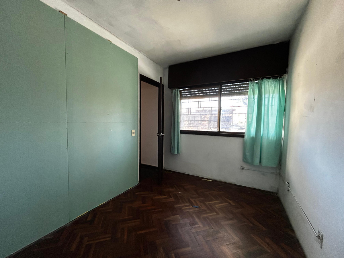 Casa ID.5254 - Venta Casa a Reciclar 3 Dormitorios Pocitos con Cochera