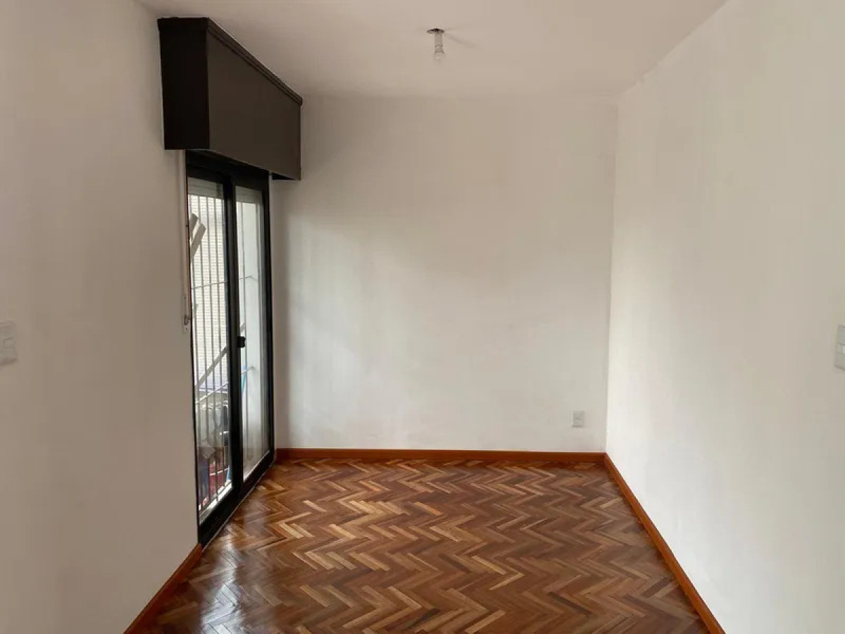 Casa ID.5786 - Alquiler Casa 3 Dormitorios Malvin con patio y garaje