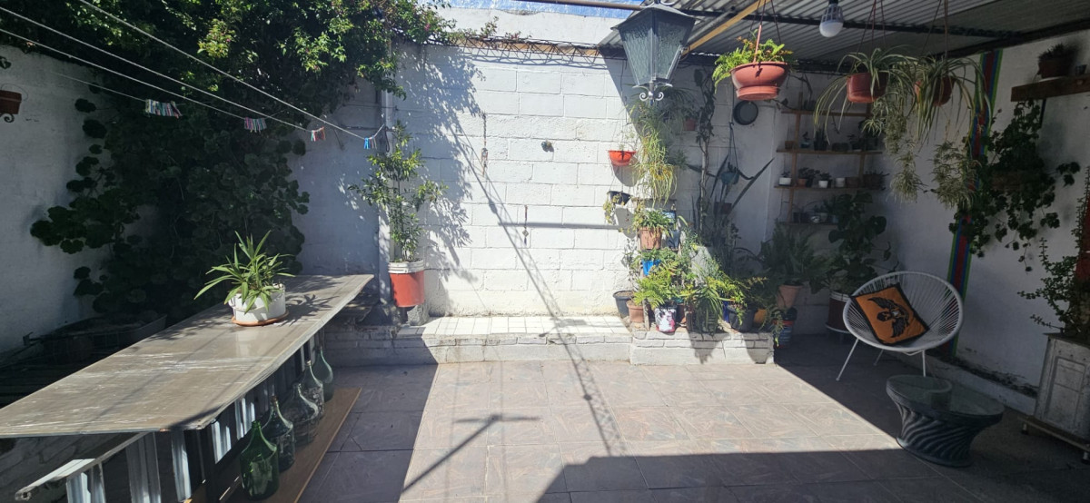 Casa ID.6057 - Venta Casa 2 Dormitorios Perez Castellanos Barbacoa y Cochera