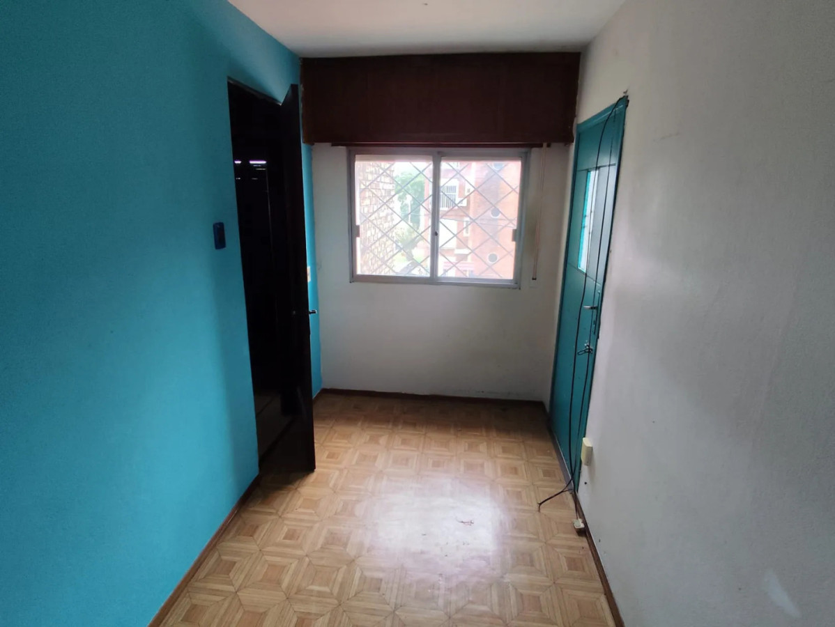 Casa ID.5670 - Venta Casa y Apartamento 4 Dormitorios Paso Molino con garaje