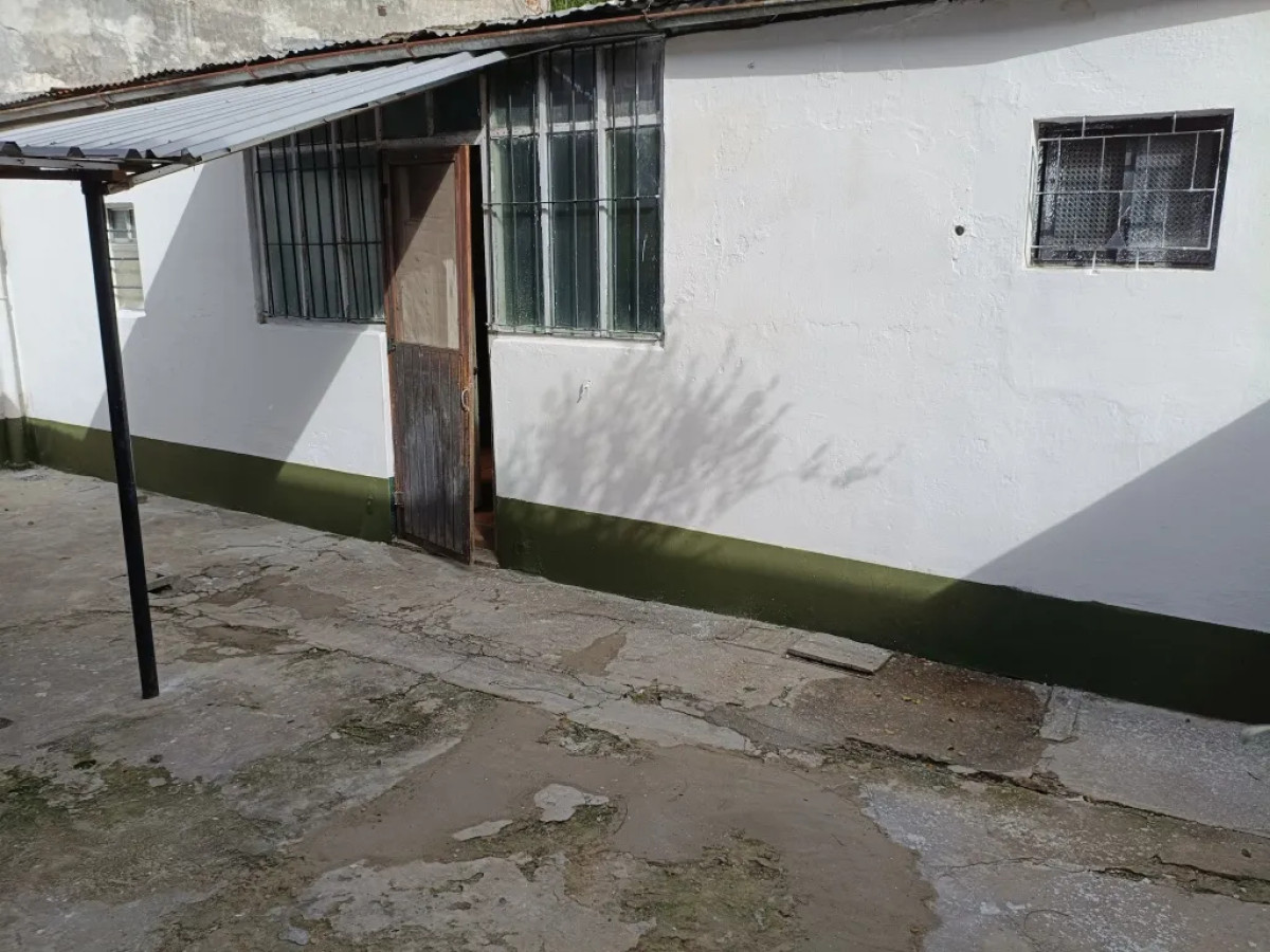 Casa ID.5112 - Alquiler Casa 2 Dormitorios Prado con patio y parrillero