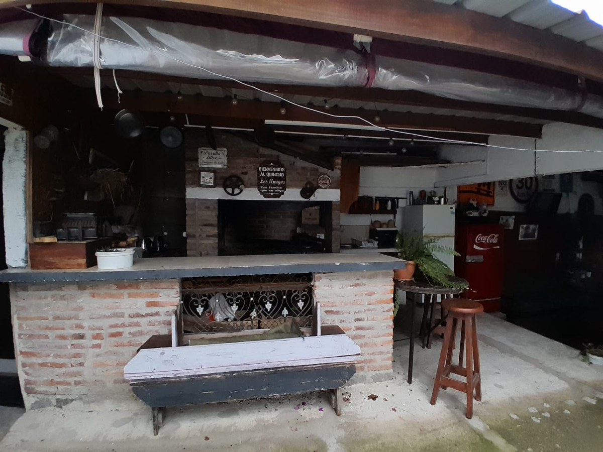 Casa ID.4717 - Venta Casa 3 Dormitorios Colón con patio y garaje