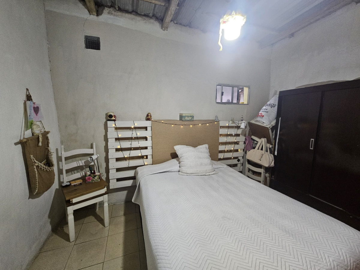 Casa ID.6479 - Venta Casa 2 Dormitorios La Teja con Patio Chico Oportunidad