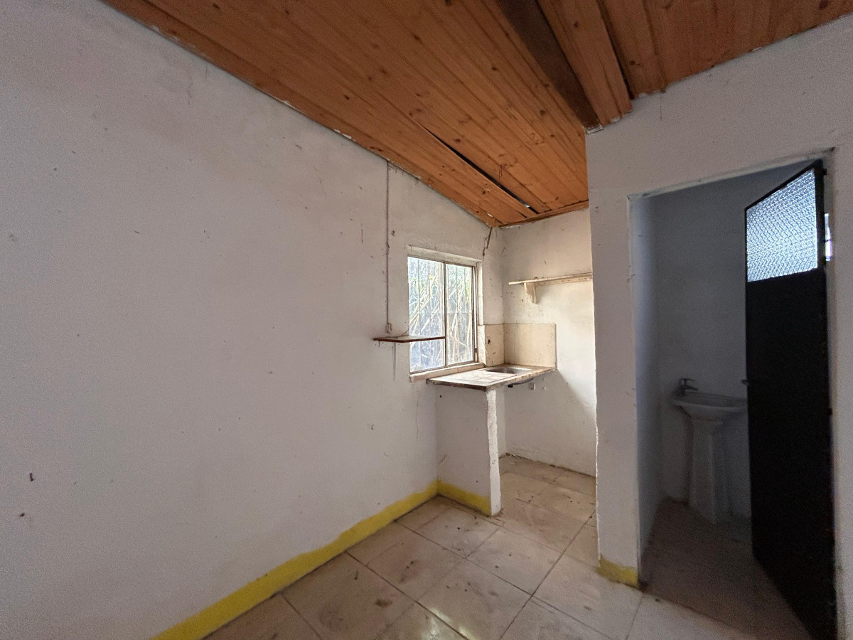 Casa ID.4849 - Venta Padron Unico con 5 Viviendas Flor de Maroñas Inversion
