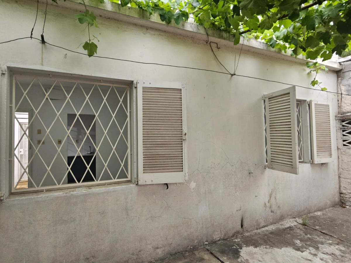 Casa ID.5650 - Alquiler Casa 1 Dormitorio La Teja con patio