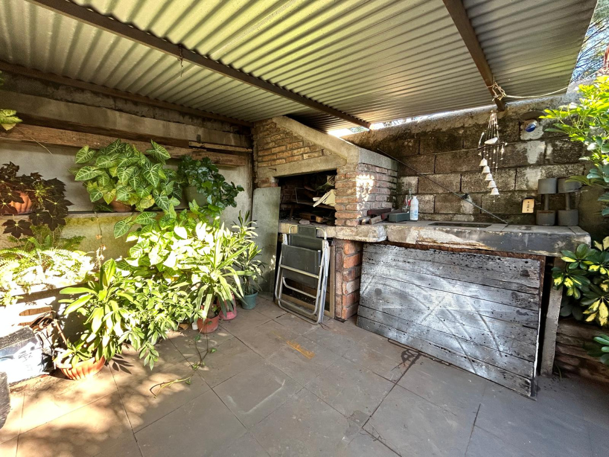 Casa ID.2314 - Casa Venta 2 Dormitorios Patio y Cochera Villa Española
