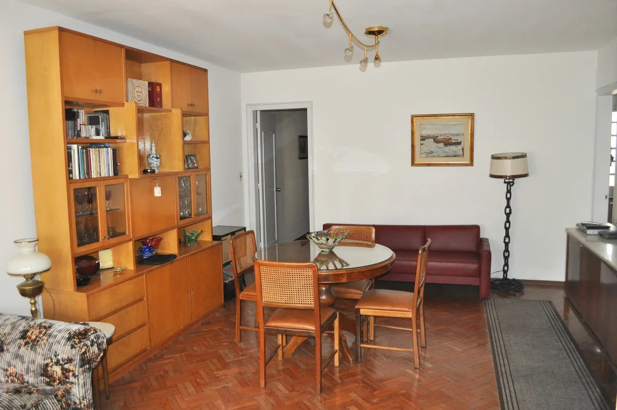 Casa ID.5336 - Venta Casa 3 Dormitorios Parque Batlle con patio y garaje